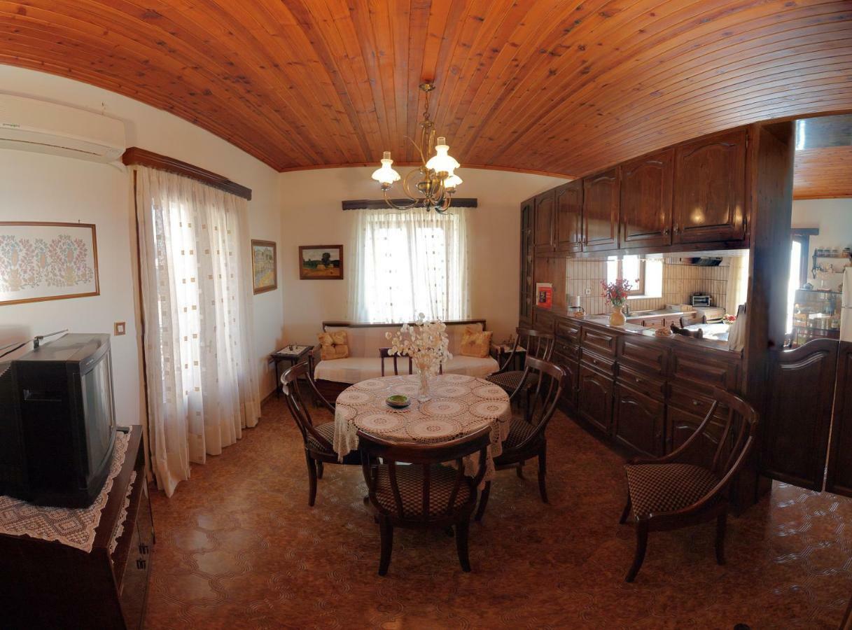 House Chrissa Apartment Mithimna Bagian luar foto